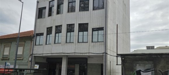 Bâtiment à Matosinhos, Portugal 512m² No. 126088 8