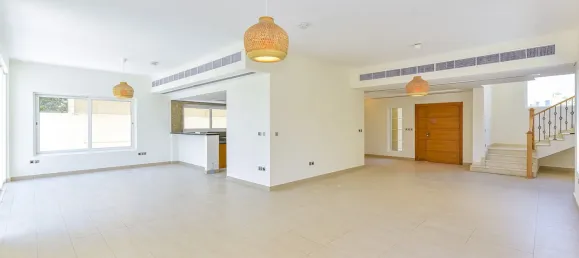4 bedrooms Villa in Jumeirah Park, UAE No. 106122 3