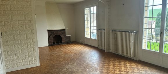 3 bedrooms House in Bornel, France No. 226758 3