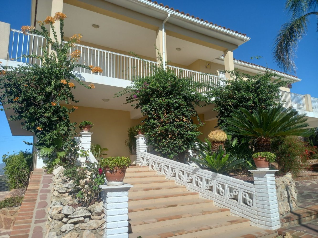 5 bedrooms House in Alginet, Spain No. 237573