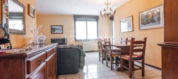 3 bedrooms Apartment in Saronno, Italy No. 319950 6