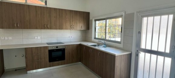 Таунхаус с 3 спальнями в Ларнака, Кипр № 26138 2