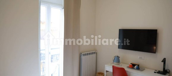 4 Schlafzimmer Wohnung in Naples, Italy, Nr. 320418 24