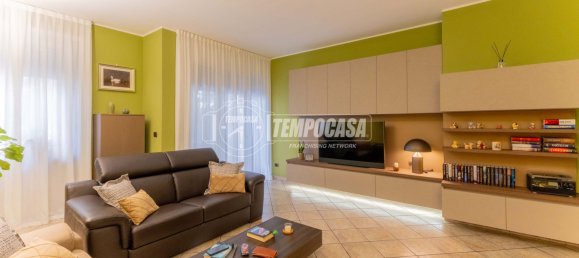 3 rooms Apartment in Milan, Italy No. 274444 15