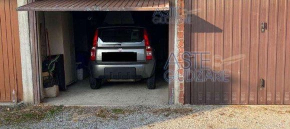 4 rooms Apartment in Muggiò, Italy No. 3319 3