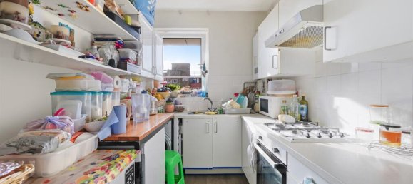 2 bedrooms Apartment in London, United Kingdom No. 9890 3