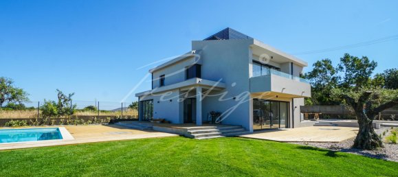 5 Schlafzimmer Villa in Quarteira, Portugal, Nr. 31937 2