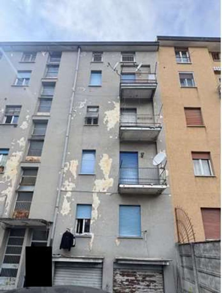 2غرفة شقة في Legnano, Italy رقم 331460