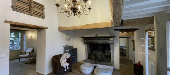 6 bedrooms Villa in Cortona, Italy No. 57134 8