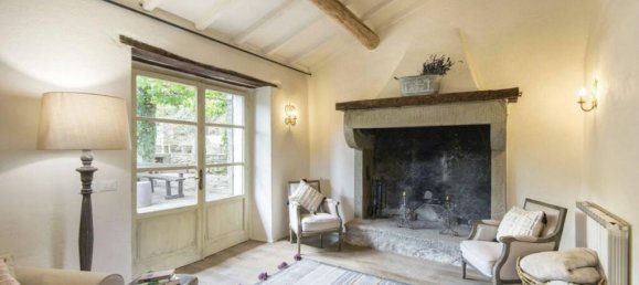 6 bedrooms Villa in Cortona, Italy No. 57134 3