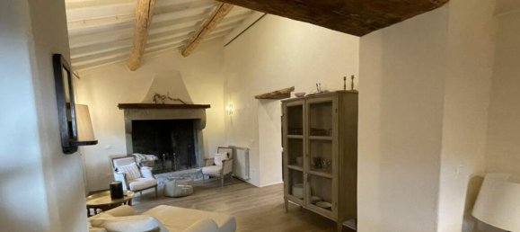 6 bedrooms Villa in Cortona, Italy No. 57134 13