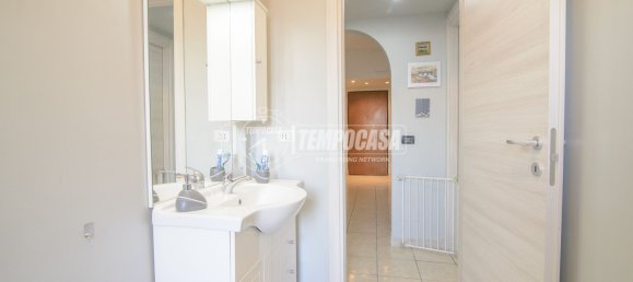 1 bedroom Apartment in Senago, Italy No. 9036 3