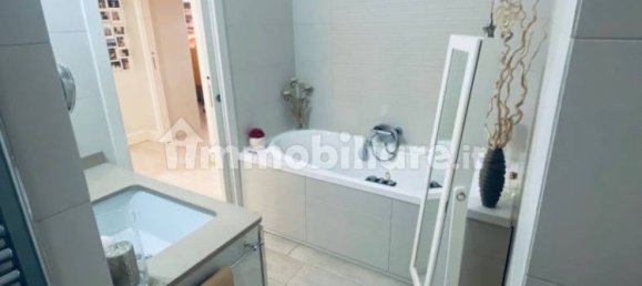 3 bedrooms Apartment in Rome, Italy No. 311441 14