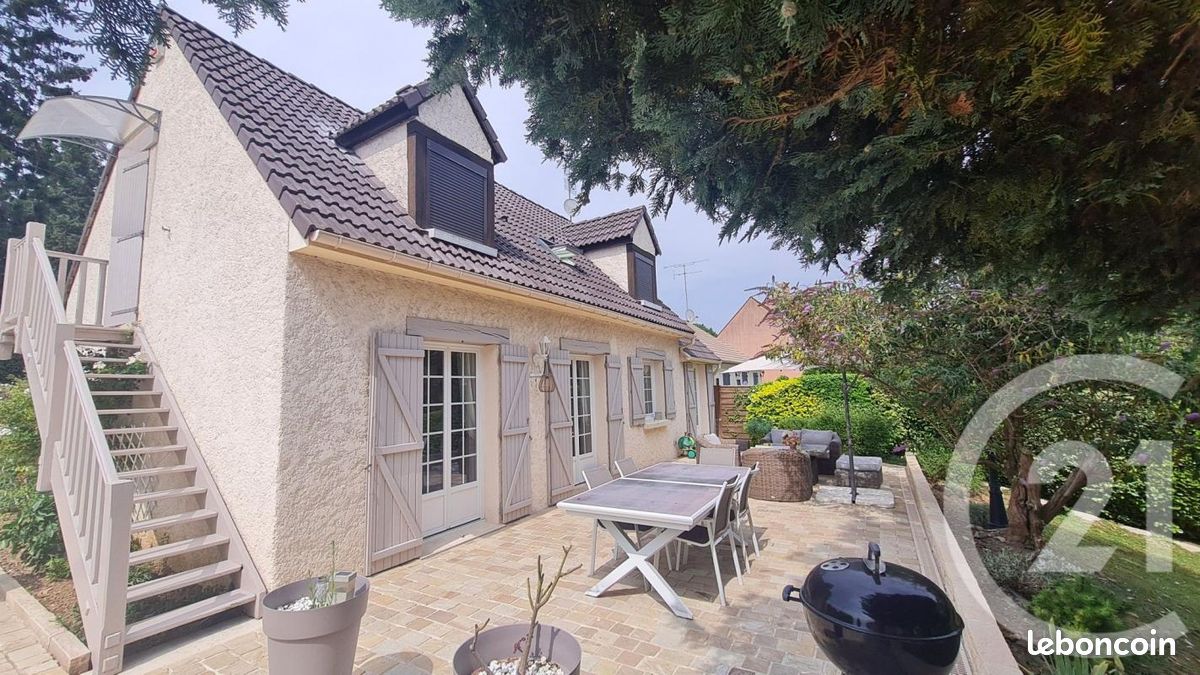 4 غرف نوم منزل في Val-d'Oise, France رقم 319457