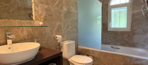 4 bedrooms Villa in Alicante, Spain No. 183505 18