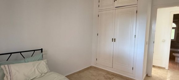 4 bedrooms Villa in Alicante, Spain No. 183505 15