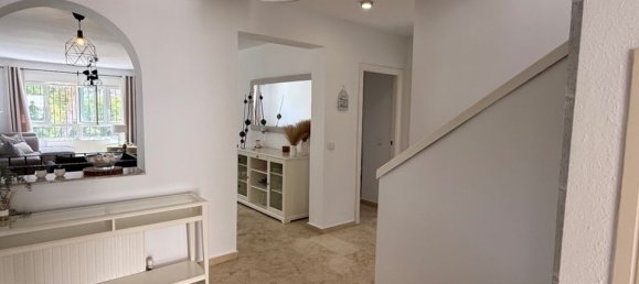 4 bedrooms Villa in Alicante, Spain No. 183505 14