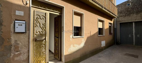 Дом с 4 комнатами в Модика, Италия № 234176 21