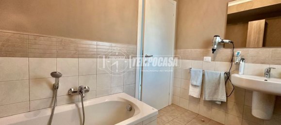 3 rooms Apartment in Peschiera del Garda, Italy No. 260505 19