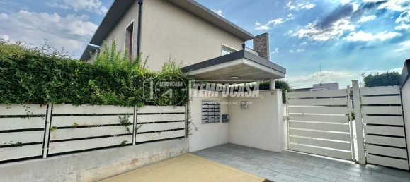3 rooms Apartment in Peschiera del Garda, Italy No. 260505 3