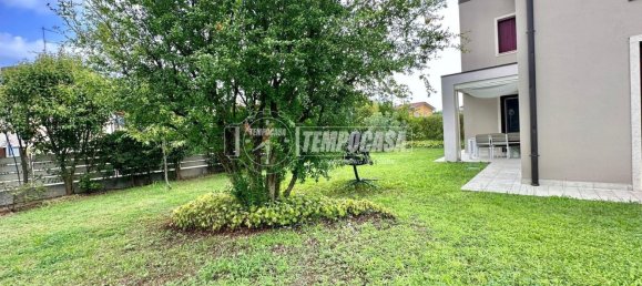 3 rooms Apartment in Peschiera del Garda, Italy No. 260505 9