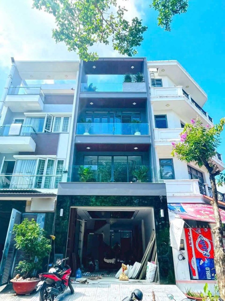 Таунхаус 90м² в Район 7, Вьетнам № 19781