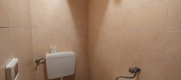 120m² Commercial property in Arezzo, Italy No. 213945 4