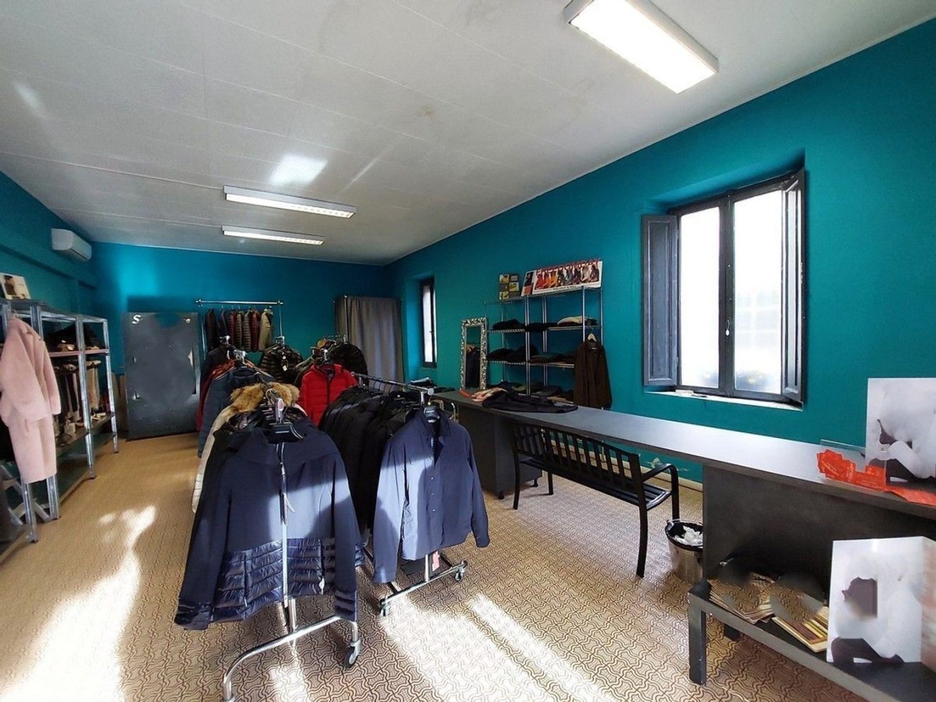 120m² Commercial property in Arezzo, Italy No. 213945