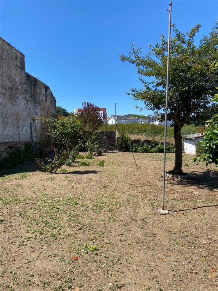 408m² Land in Maia, Portugal No. 190419