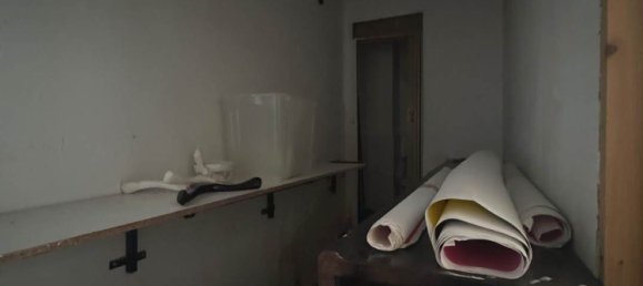 57m² Commercial property in Crotone, Italy No. 334364 5