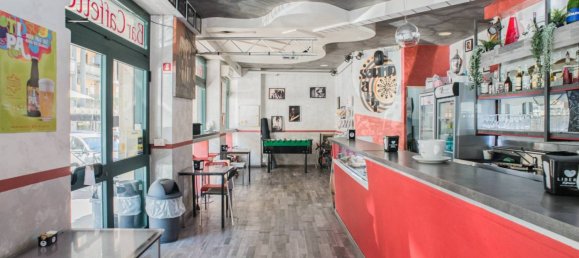 2 rooms Commercial property in Rome, Italy No. 334328 8