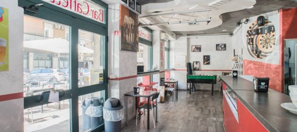 2 rooms Commercial property in Rome, Italy No. 334328 9