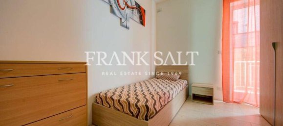 Apartamento de 3 dormitorios en Marsalforn, Malta No. 945 12