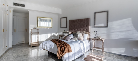 Apartamento de 3 dormitorios en Alhaurín el Grande, Spain No. 52840 9