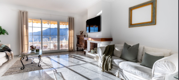 Apartamento de 3 dormitorios en Alhaurín el Grande, Spain No. 52840 4