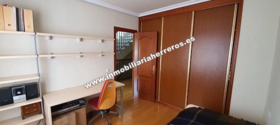 5 chambres Maison de ville à Logrono, Spain No. 73835 2