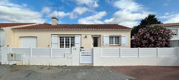 2 bedrooms House in Challans, France No. 299923 6