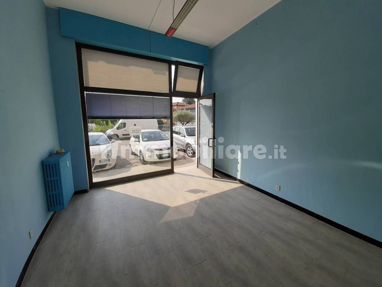 1-Zimmer Gewerbliche Immobilie in Mira, Italy, Nr. 341384