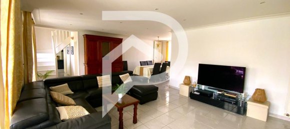 6 bedrooms House in Ferolles-Attilly, France No. 180314 2