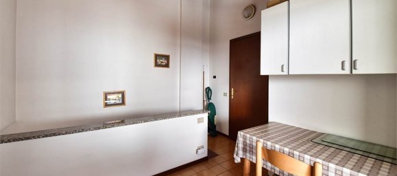 1 غرف نوم شقة في Oltrona di San Mamette, Italy رقم 317398 10