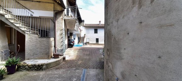 1 غرف نوم شقة في Oltrona di San Mamette, Italy رقم 317398 15