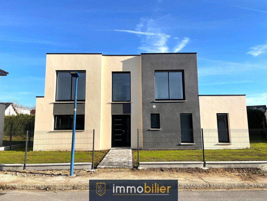 Casa de 4 dormitorios en Rivery, France No. 40778