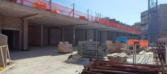 Коммерческая недвижимость с 1 комнатой в Лечче, Италия № 96778 2