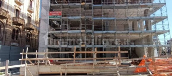 Коммерческая недвижимость с 1 комнатой в Лечче, Италия № 96778 5