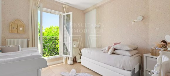 Квартира с 3 спальнями в Париж, Франция № 347362 15