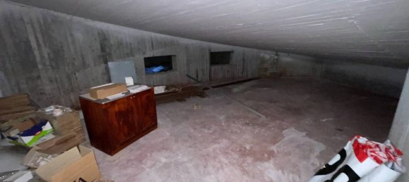 41m² Warehouse in Bologna, Italy No. 262747 6