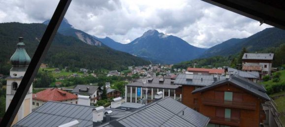 Здание с 2 комнатами в Пьеве ди Кадоре, Италия № 70596 9