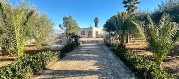 5 rooms Villa in Noto, Italy No. 71714 25
