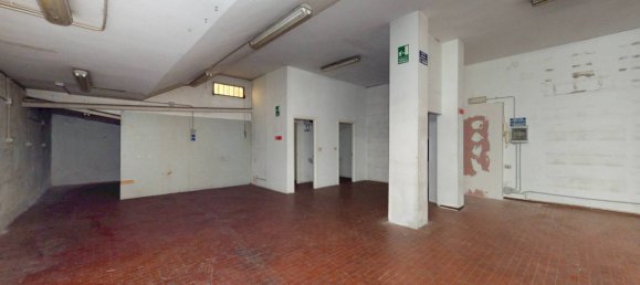 140m² Warehouse in Turin, Italy No. 214619 6