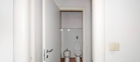 140m² Warehouse in Turin, Italy No. 214619 10